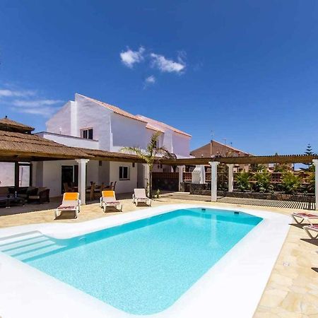 Villa Privada En Un Entorno Unico Коральео Экстерьер фото