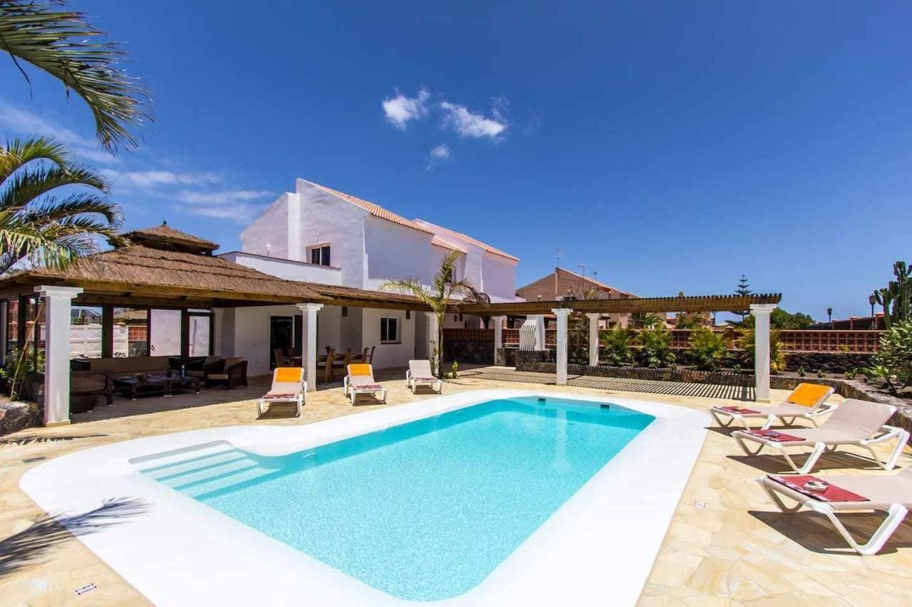 Villa Privada En Un Entorno Unico Коральео Экстерьер фото