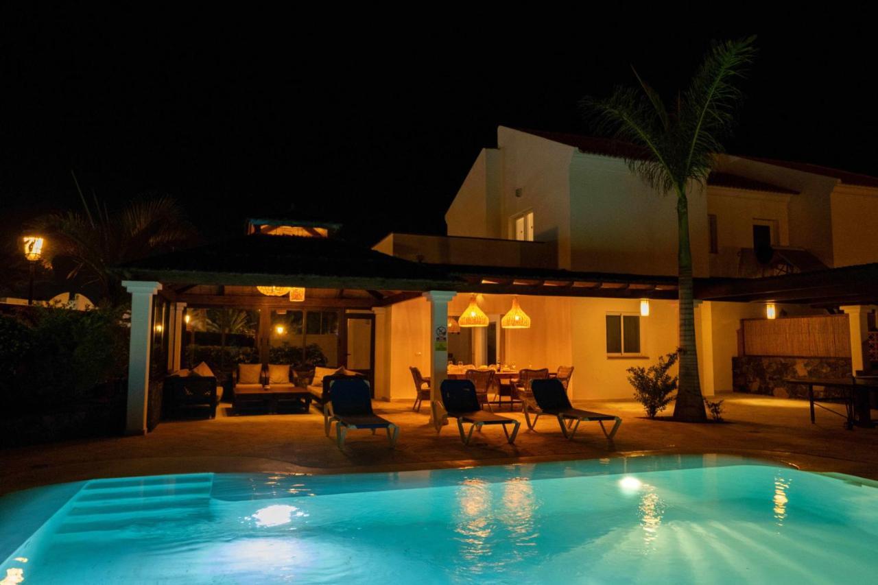 Villa Privada En Un Entorno Unico Коральео Экстерьер фото